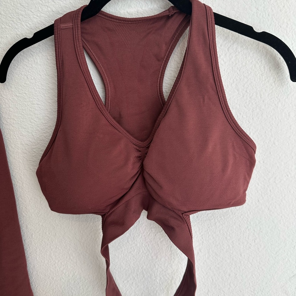 Alphalete Burgundy Cutout Sports Bra & High-Waist Leggings Set - Picture 4 of 5